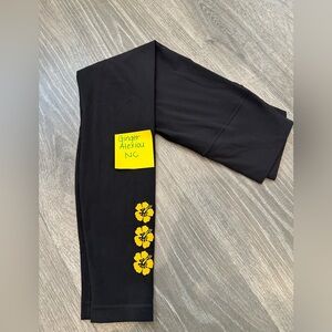 Lululemon Align Hibiscus Leggings 
Hawaii Exclusive 🌺